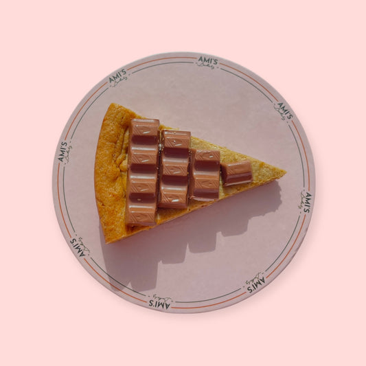 A SLICE - COOKIE CAKE + KINDER TOPPING